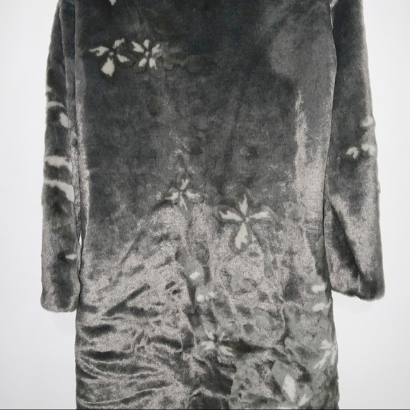 faux fur coat - Picture 10 of 10